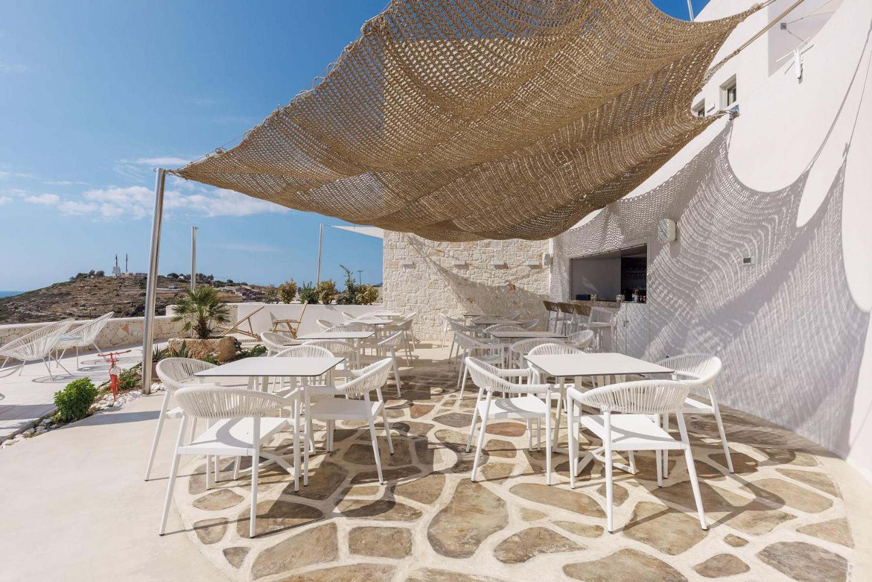 Anemolethe Aparthotel Kímolos Екстериор снимка
